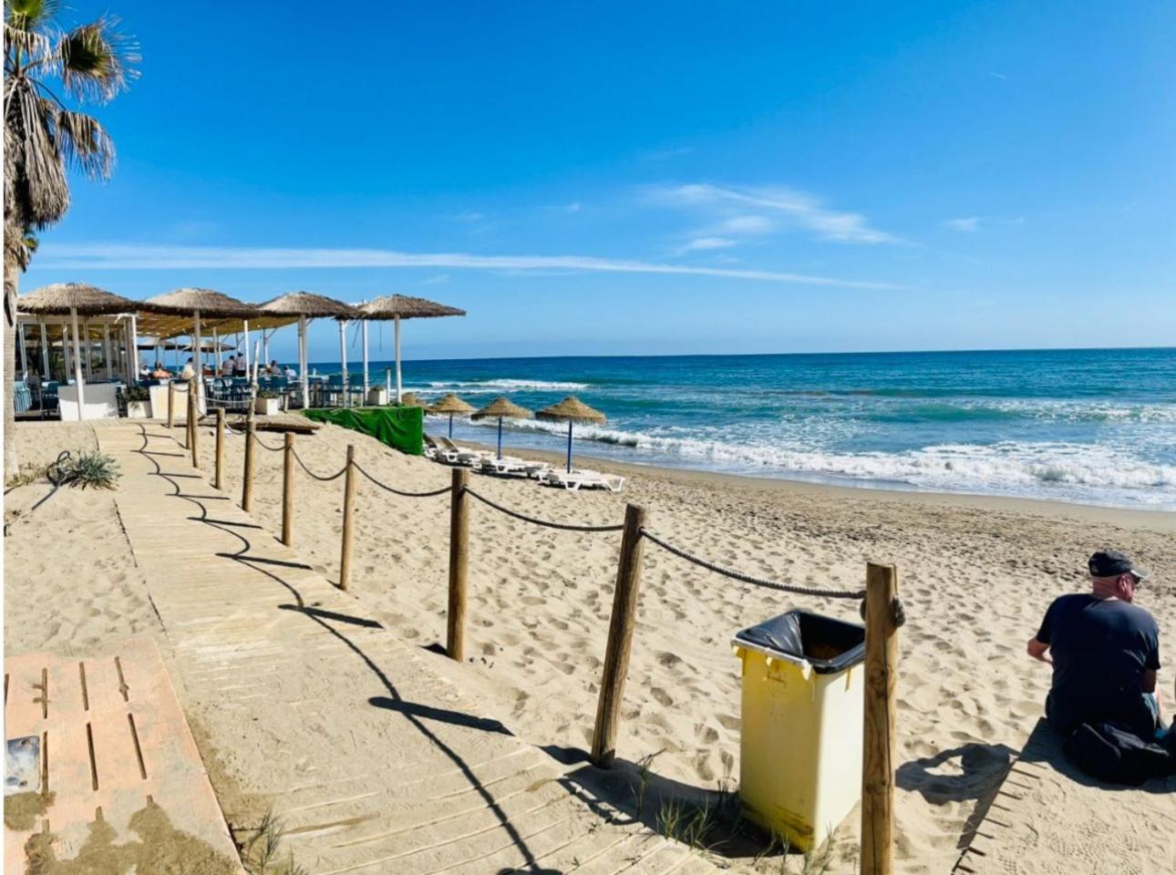 Casa De 5 Cerca De La Playa En Elviria Holiday home Marbella